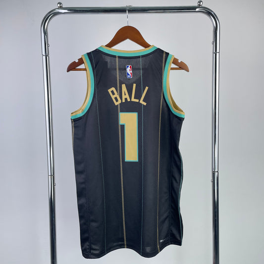 Camiseta de tirantes negra de los Hornets