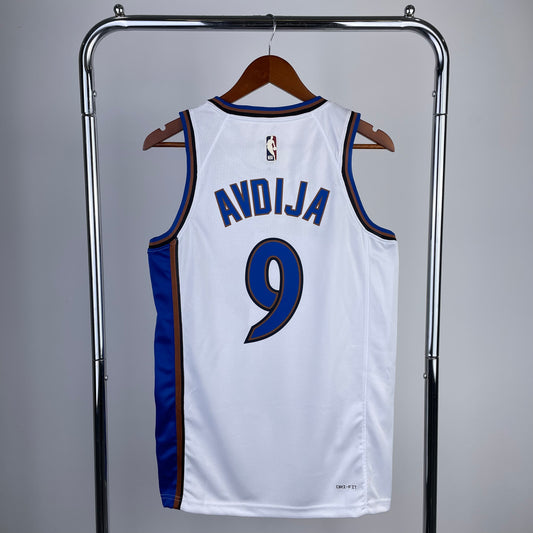 Camiseta blanca y azul de los Wizards