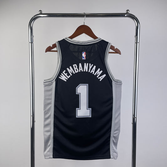 Camiseta negra de los Spurs